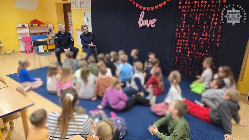 Edukacja o bezpieczeństwie przed feriami w Przedszkolu nr 13