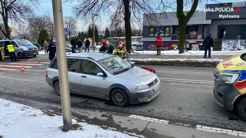 Groźne potrącenie na przejściu dla pieszych