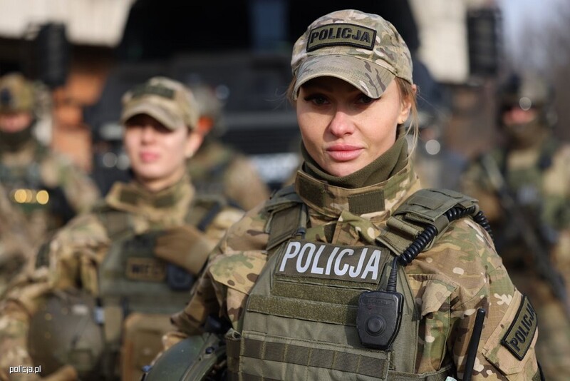Kobiety w polskiej policji – od pionierek do tysięcy funkcjonariuszek