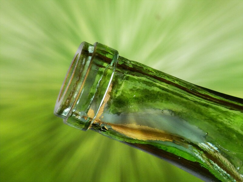"Lewy" alkohol na ulicach Mysłowic. Sprzedający otrzymał zarzuty