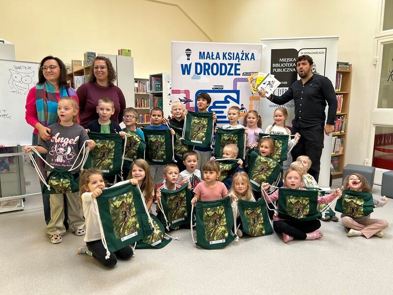 „Mała książka – wielki człowiek” w Mysłowicach. Warsztaty w bibliotece