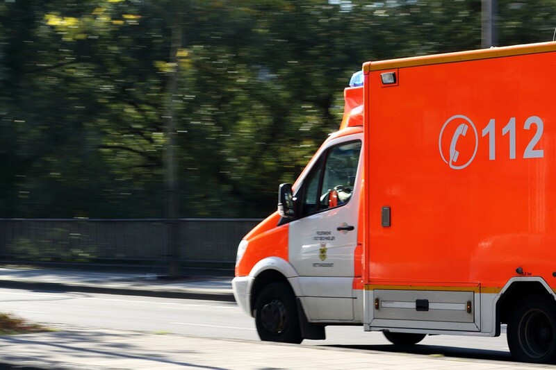 Mysłowiccy policjanci oraz medycy uratowali życie 54-latka