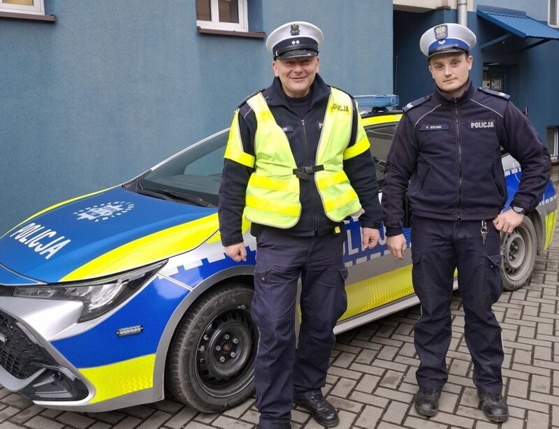 Myslowicka drogówka ratowała życie: policjanci eskortowali rodzącą kobietę do szpitala