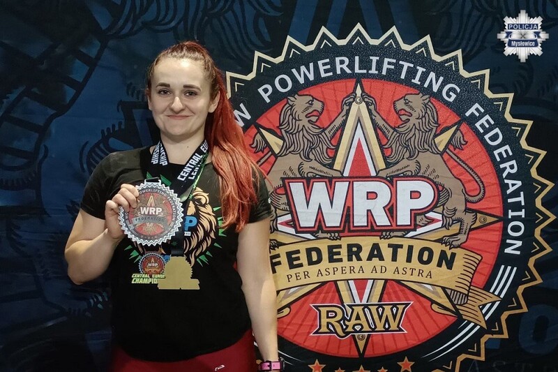 Sierż. Kamila Dulowska z Mysłowic z trzema medalami w trójboju siłowym