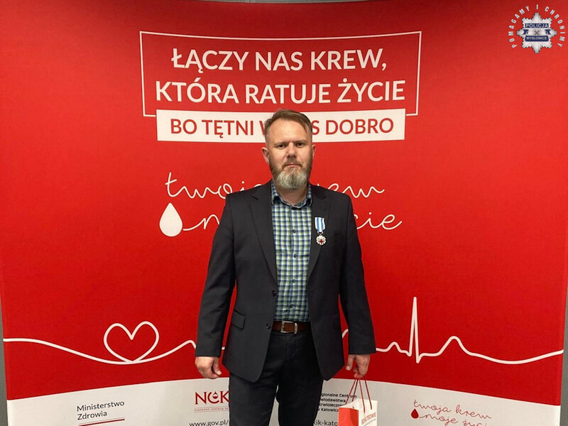 Sierżant Krzysztof Krawczyk z Mysłowic wyróżniony za oddanie 21 litrów krwi!