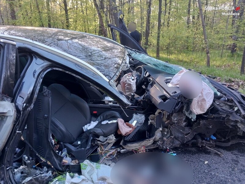 Tragiczny wypadek na ulicy Mikołowskiej w Mysłowicach. Zginęła 29-letnia pasażerka!
