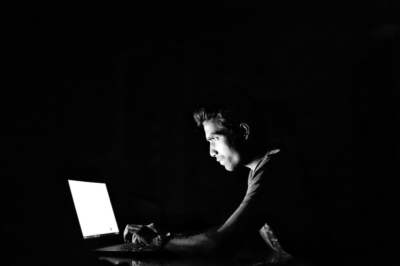Uwaga na oszukańcze serwisy internetowe, oferujące kryptowaluty i inne inwestycje