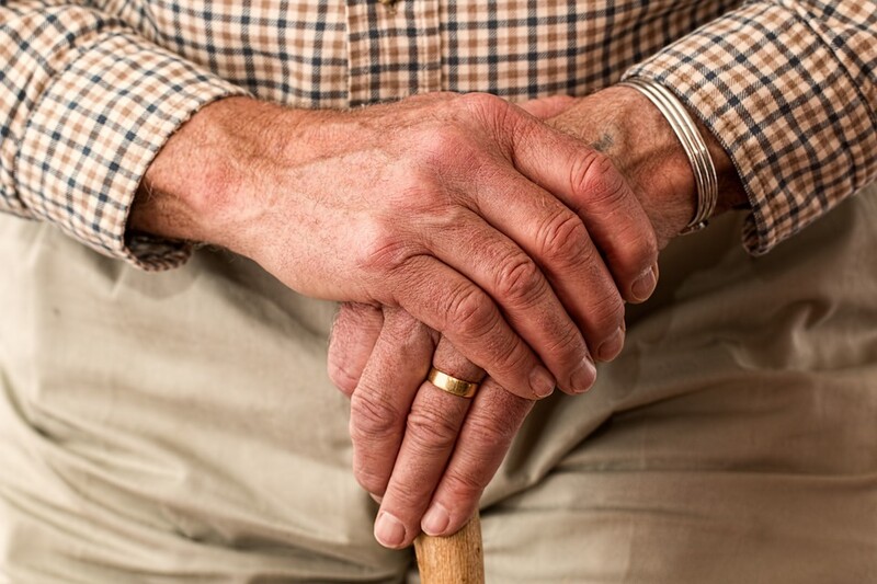 Uwaga seniorzy! Oszuści znowu aktywni